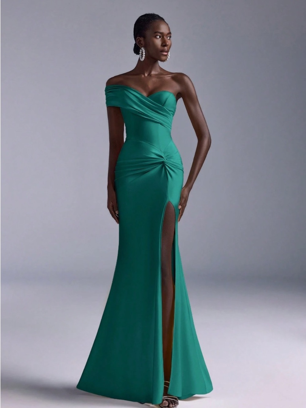 NEW | Off-Shoulder Emerald Green Evening Gown